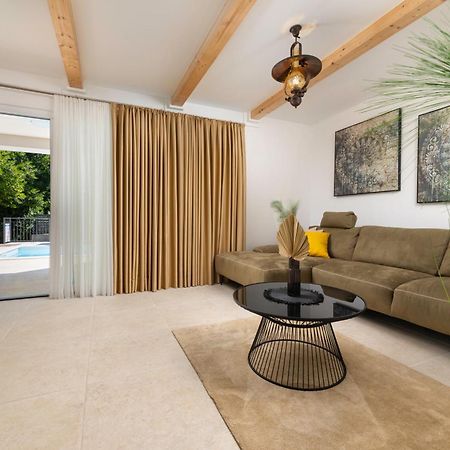 Villa Pafran With Heated Pool Krk Кърк Екстериор снимка