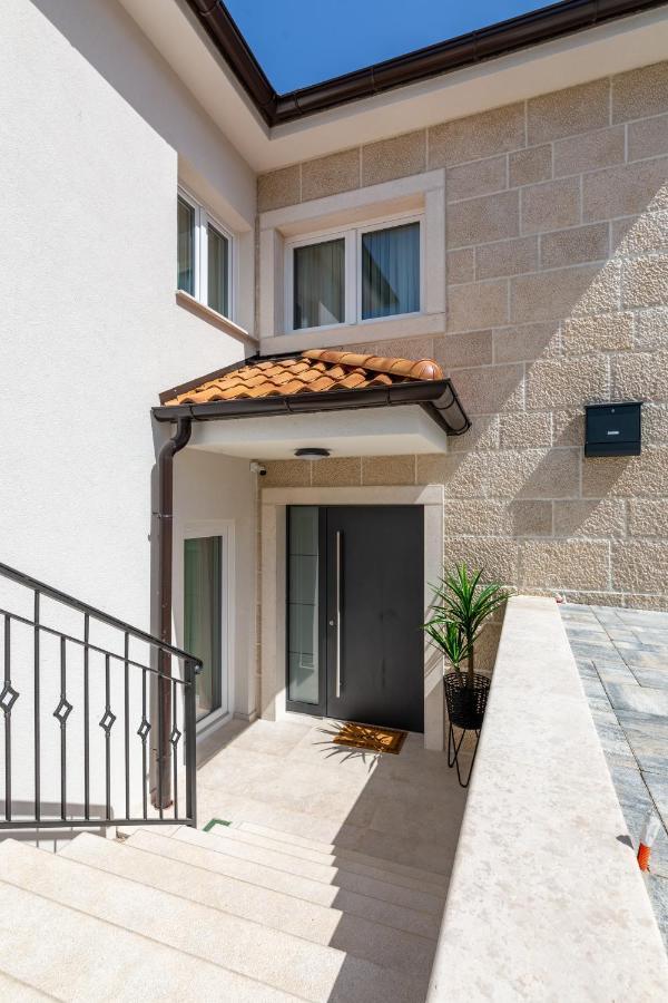 Villa Pafran With Heated Pool Krk Кърк Екстериор снимка